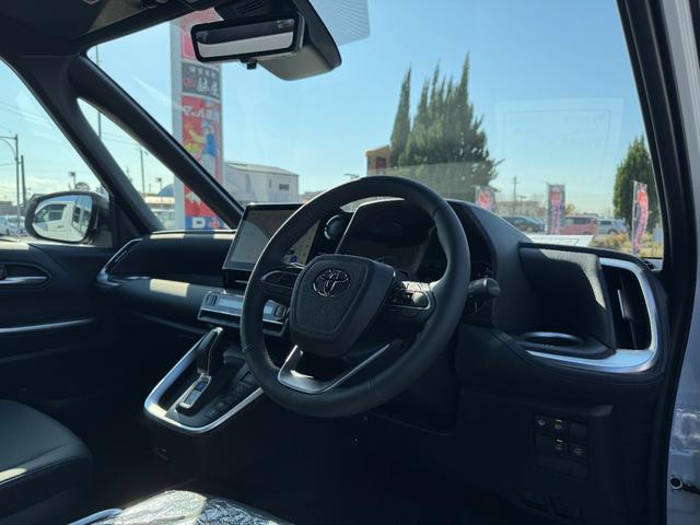 ヴォクシー ハイブリッドＳ－Ｚ　【１３．２インチフリップダウンモニター！！寒冷地仕様！！】ユニバーサルステップ　ブラインドスポットモニター　パノラミックビューモニター　アドバンスドパーク　三眼ＬＥＤヘッドライト　スペアタイヤ　ＨＵＤ（74枚目）