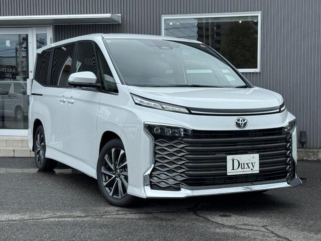 ヴォクシー ハイブリッドＳ－Ｚ　【パノラミックビューモニター！！ヘッドアップディスプレイ！！】１０．５インチディスプレイオーディオ　ＣＤ／ＤＶＤデッキ　３眼ＬＥＤヘッドライト　快適利便パッケージＨｉ　寒冷地仕様　ＢＳＭ　Ｕステップ！（9枚目）