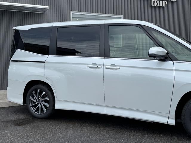 ヴォクシー ハイブリッドＳ－Ｚ　【パノラミックビューモニター！！ヘッドアップディスプレイ！！】１０．５インチディスプレイオーディオ　ＣＤ／ＤＶＤデッキ　３眼ＬＥＤヘッドライト　快適利便パッケージＨｉ　寒冷地仕様　ＢＳＭ　Ｕステップ！（19枚目）