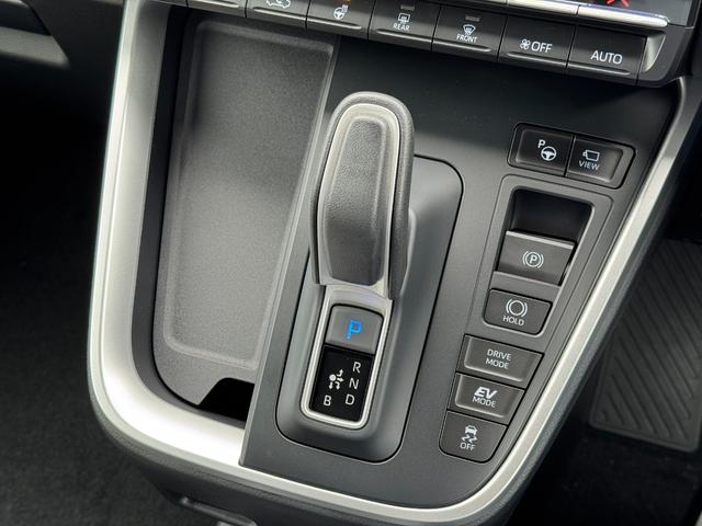 ヴォクシー ハイブリッドＳ－Ｚ　【パノラミックビューモニター！！ヘッドアップディスプレイ！！】１０．５インチディスプレイオーディオ　ＣＤ／ＤＶＤデッキ　３眼ＬＥＤヘッドライト　快適利便パッケージＨｉ　寒冷地仕様　ＢＳＭ　Ｕステップ！（61枚目）