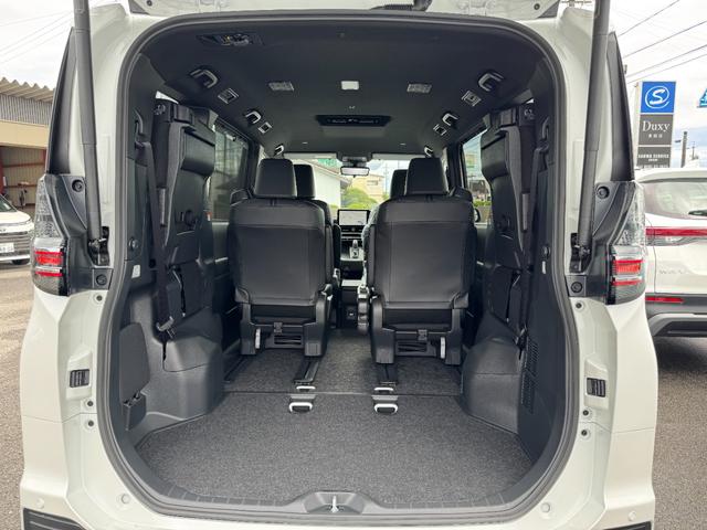 ヴォクシー ハイブリッドＳ－Ｚ　【パノラミックビューモニター！！ヘッドアップディスプレイ！！】１０．５インチディスプレイオーディオ　ＣＤ／ＤＶＤデッキ　３眼ＬＥＤヘッドライト　快適利便パッケージＨｉ　寒冷地仕様　ＢＳＭ　Ｕステップ！（78枚目）