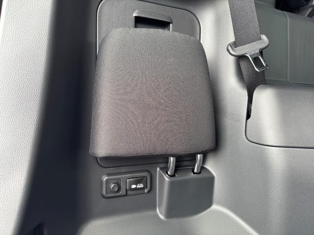 ヴォクシー ハイブリッドＳ－Ｚ　【パノラミックビューモニター！！ヘッドアップディスプレイ！！】１０．５インチディスプレイオーディオ　ＣＤ／ＤＶＤデッキ　３眼ＬＥＤヘッドライト　快適利便パッケージＨｉ　寒冷地仕様　ＢＳＭ　Ｕステップ！（79枚目）