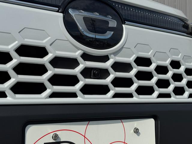 カローラクロス ハイブリッド　Ｚ　【登録済未使用車！パノラマルーフ！】パノラミックビューモニター！　ブラインドスポットモニター　アドバンストパーク　１０．５インチディスプレイオーディオ　ハンズフリーパワーバッグドア　ＡＣ１００Ｖ電源！（14枚目）