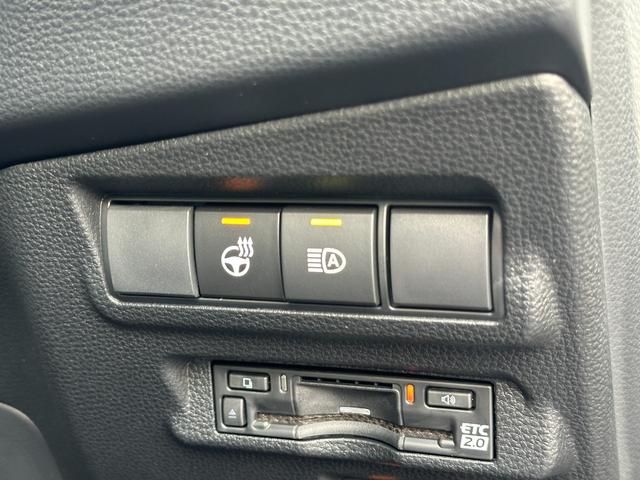 カローラクロス ハイブリッド　Ｚ　【登録済未使用車！パノラマルーフ！】パノラミックビューモニター！　ブラインドスポットモニター　アドバンストパーク　１０．５インチディスプレイオーディオ　ハンズフリーパワーバッグドア　ＡＣ１００Ｖ電源！（50枚目）