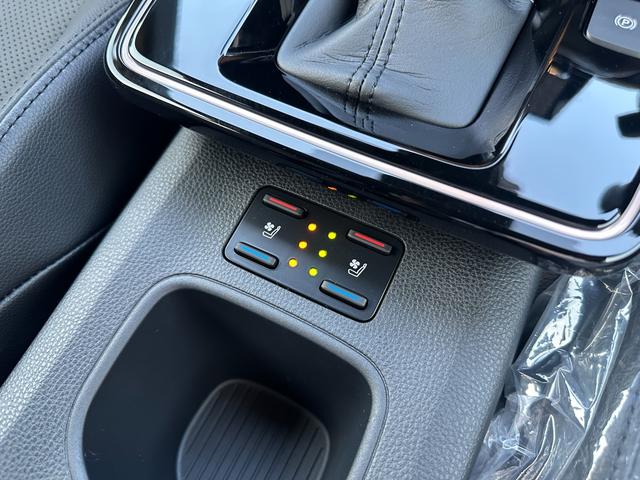 カローラクロス ハイブリッド　Ｚ　【登録済未使用車！パノラマルーフ！】パノラミックビューモニター！　ブラインドスポットモニター　アドバンストパーク　１０．５インチディスプレイオーディオ　ハンズフリーパワーバッグドア　ＡＣ１００Ｖ電源！（54枚目）