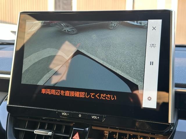 カローラクロス ハイブリッド　Ｚ　【登録済未使用車！パノラマルーフ！】パノラミックビューモニター！　ブラインドスポットモニター　アドバンストパーク　１０．５インチディスプレイオーディオ　ハンズフリーパワーバッグドア　ＡＣ１００Ｖ電源！（64枚目）