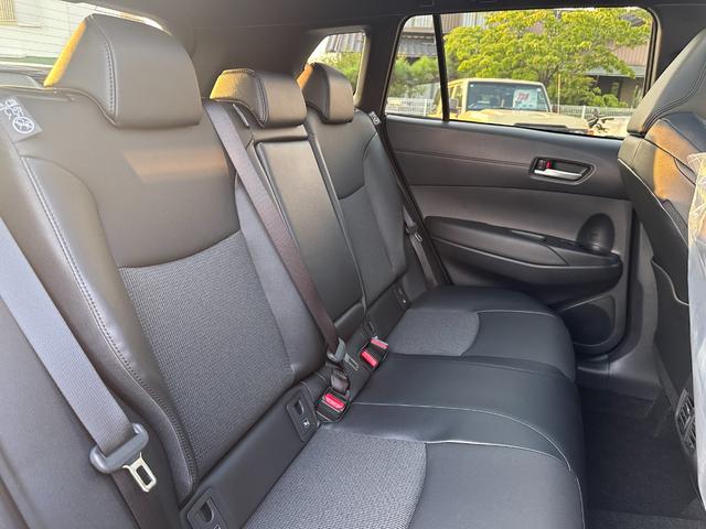 カローラクロス ハイブリッド　Ｚ　【登録済未使用車！パノラマルーフ！】パノラミックビューモニター！　ブラインドスポットモニター　アドバンストパーク　１０．５インチディスプレイオーディオ　ハンズフリーパワーバッグドア　ＡＣ１００Ｖ電源！（72枚目）