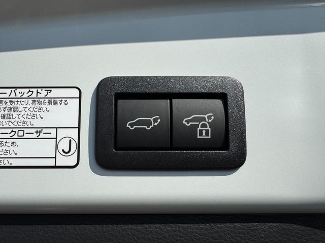 カローラクロス ハイブリッド　Ｚ　【登録済未使用車！パノラマルーフ！】パノラミックビューモニター！　ブラインドスポットモニター　アドバンストパーク　１０．５インチディスプレイオーディオ　ハンズフリーパワーバッグドア　ＡＣ１００Ｖ電源！（76枚目）