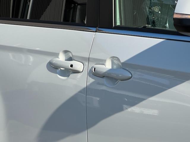 ヴォクシー ハイブリッドS-Z 【快適利便パッケージHi!トヨタチームメイト】デジタルインナーミラー 10.5インチディスプレイオーディオ ハーフレザーシート パノラミックビューモニター アドバンスドパーク ブラインドスポットモニタ(22枚目)