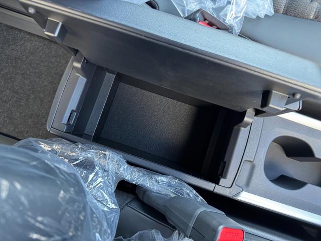 ヴォクシー ハイブリッドS-Z 【快適利便パッケージHi!トヨタチームメイト】デジタルインナーミラー 10.5インチディスプレイオーディオ ハーフレザーシート パノラミックビューモニター アドバンスドパーク ブラインドスポットモニタ(58枚目)