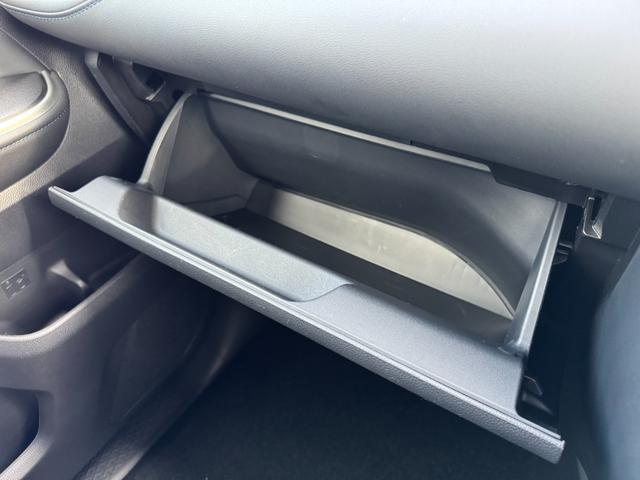 ヴォクシー ハイブリッドS-Z 【快適利便パッケージHi!トヨタチームメイト】デジタルインナーミラー 10.5インチディスプレイオーディオ ハーフレザーシート パノラミックビューモニター アドバンスドパーク ブラインドスポットモニタ(71枚目)