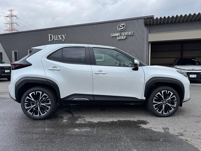 ヤリスクロス ハイブリッドZ 【トヨタチームメイト!ハンズフリーパワーバッグドア!!】パノラミックビューモニター アドバンスドパーク 8インチディスプレイオーディオ HDMI端子 ステアリングヒーター ブラインドスポットモニター(9枚目)