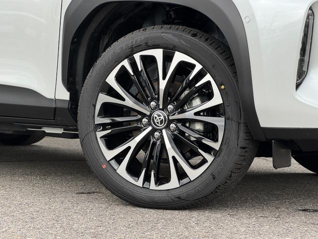 ヤリスクロス ハイブリッドZ 【トヨタチームメイト!ハンズフリーパワーバッグドア!!】パノラミックビューモニター アドバンスドパーク 8インチディスプレイオーディオ HDMI端子 ステアリングヒーター ブラインドスポットモニター(21枚目)