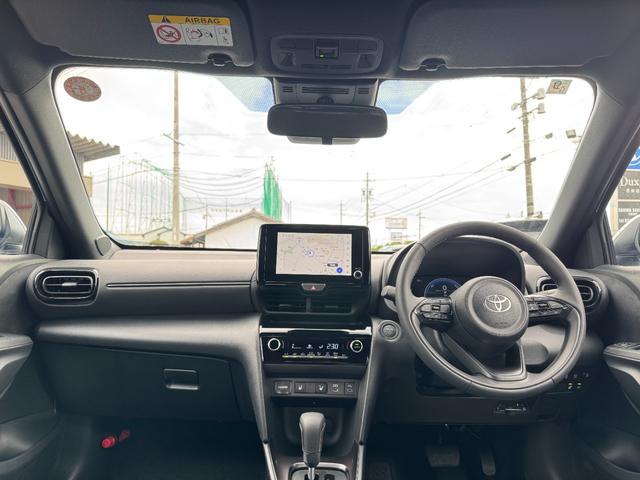 ヤリスクロス ハイブリッドZ 【トヨタチームメイト!ハンズフリーパワーバッグドア!!】パノラミックビューモニター アドバンスドパーク 8インチディスプレイオーディオ HDMI端子 ステアリングヒーター ブラインドスポットモニター(42枚目)