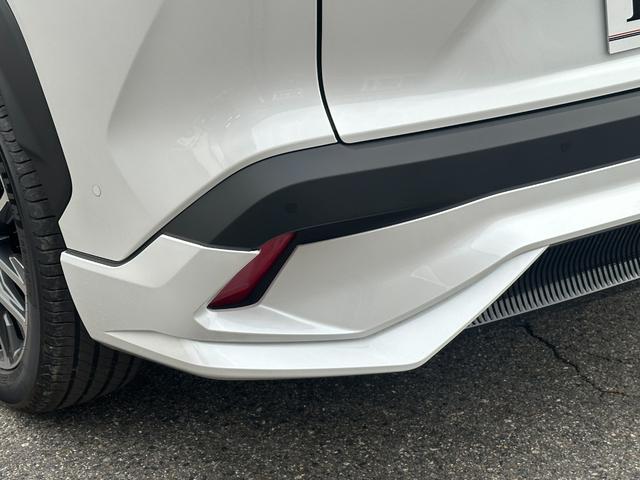 カローラクロス ハイブリッド Z 【モデリスタエアロ!!改モデル!!!】パノラミックビューモニター アドバンスドパーク ステアリングヒーター 置くだけ充電 ブラインドスポットモニター ETC2.0 10.5インチディスプレイオーディオ(33枚目)