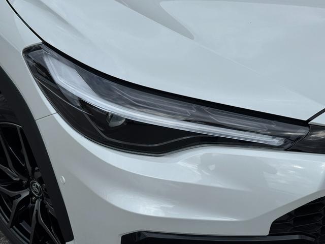 カローラクロス GRスポーツ 【GRスポーツ!専用ブレーキキャリパー!】ハンズフリーパワーバッグドア パノラミックビューモニター アドバンスドパーク 10.5インチディスプレイオーディオ 専用GRスポーツシート 専用アルミホイール(12枚目)