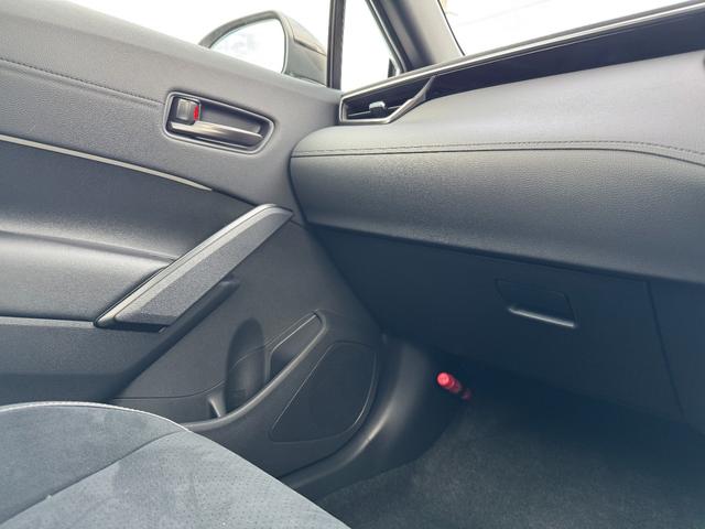 カローラクロス GRスポーツ 【GRスポーツ!専用ブレーキキャリパー!】ハンズフリーパワーバッグドア パノラミックビューモニター アドバンスドパーク 10.5インチディスプレイオーディオ 専用GRスポーツシート 専用アルミホイール(68枚目)