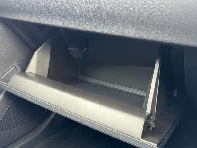 カローラクロス GRスポーツ 【GRスポーツ!専用ブレーキキャリパー!】ハンズフリーパワーバッグドア パノラミックビューモニター アドバンスドパーク 10.5インチディスプレイオーディオ 専用GRスポーツシート 専用アルミホイール(70枚目)