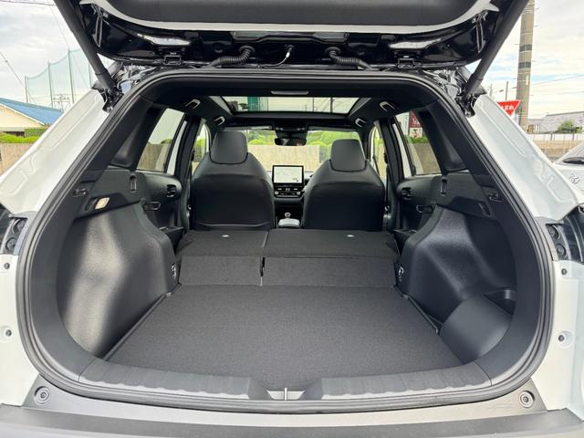 カローラクロス GRスポーツ 【GRスポーツ!専用ブレーキキャリパー!】ハンズフリーパワーバッグドア パノラミックビューモニター アドバンスドパーク 10.5インチディスプレイオーディオ 専用GRスポーツシート 専用アルミホイール(79枚目)