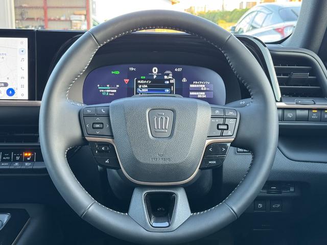 クラウンスポーツ Ｚ　【黒内装！パノラミックビューモニター！】アドバンスドパーク　置くだけ充電　デジタルインナーミラー　ヘッドアップディスプレイ　パワーバッグドア　シートヒーター　ベンチレーション　１２．３型ディスプレイ！（42枚目）