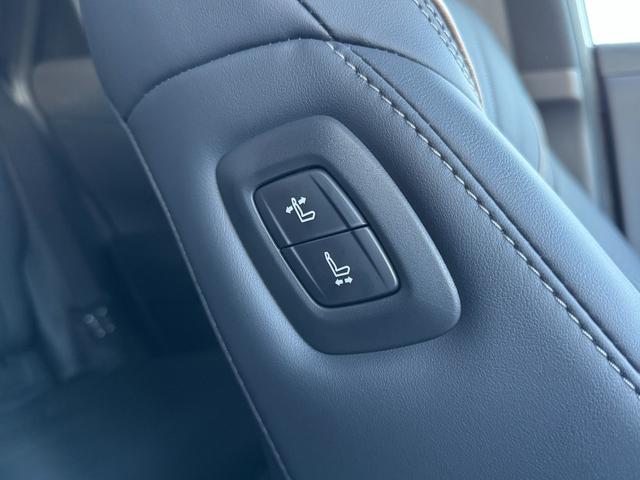 クラウンスポーツ Ｚ　【黒内装！パノラミックビューモニター！】アドバンスドパーク　置くだけ充電　デジタルインナーミラー　ヘッドアップディスプレイ　パワーバッグドア　シートヒーター　ベンチレーション　１２．３型ディスプレイ！（64枚目）