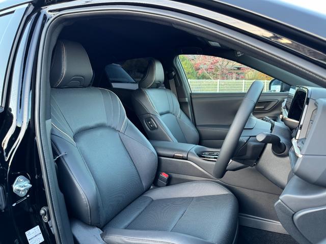 クラウンスポーツ Ｚ　【黒内装！パノラミックビューモニター！】アドバンスドパーク　置くだけ充電　デジタルインナーミラー　ヘッドアップディスプレイ　パワーバッグドア　シートヒーター　ベンチレーション　１２．３型ディスプレイ！（68枚目）