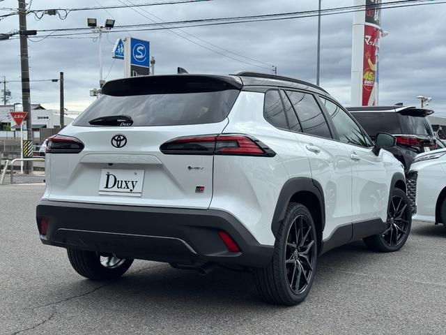 カローラクロス ＧＲスポーツ　【ＧＲスポーツ！専用ブレーキキャリパー！】ハンズフリーパワーバッグドア　パノラミックビューモニター　アドバンスドパーク　１０．５インチディスプレイオーディオ　専用ＧＲスポーツシート　専用アルミホイール（24枚目）