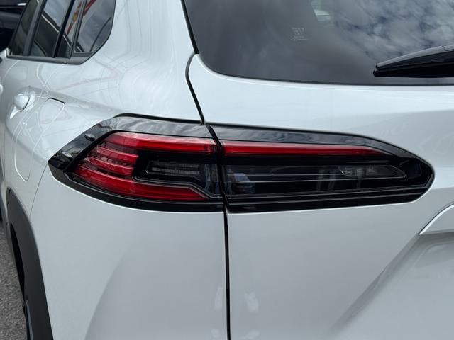 カローラクロス ＧＲスポーツ　【ＧＲスポーツ！専用ブレーキキャリパー！】ハンズフリーパワーバッグドア　パノラミックビューモニター　アドバンスドパーク　１０．５インチディスプレイオーディオ　専用ＧＲスポーツシート　専用アルミホイール（30枚目）