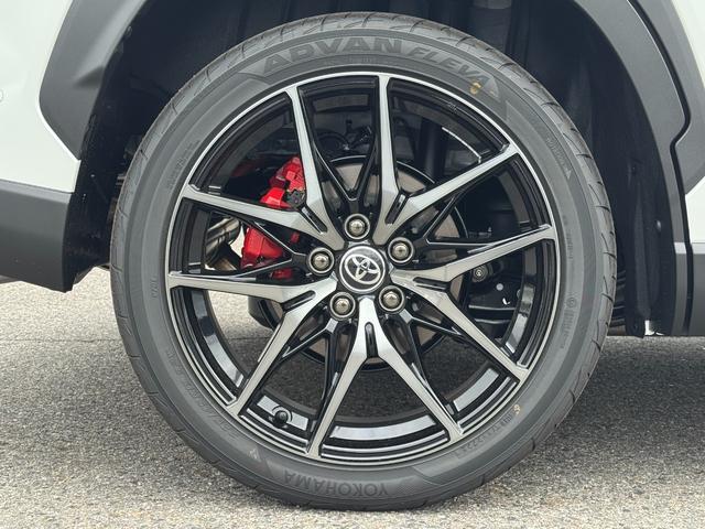 カローラクロス ＧＲスポーツ　【ＧＲスポーツ！専用ブレーキキャリパー！】ハンズフリーパワーバッグドア　パノラミックビューモニター　アドバンスドパーク　１０．５インチディスプレイオーディオ　専用ＧＲスポーツシート　専用アルミホイール（38枚目）