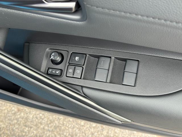 カローラクロス ＧＲスポーツ　【ＧＲスポーツ！専用ブレーキキャリパー！】ハンズフリーパワーバッグドア　パノラミックビューモニター　アドバンスドパーク　１０．５インチディスプレイオーディオ　専用ＧＲスポーツシート　専用アルミホイール（47枚目）