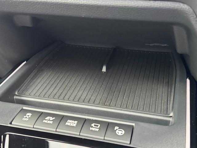 カローラクロス ＧＲスポーツ　【ＧＲスポーツ！専用ブレーキキャリパー！】ハンズフリーパワーバッグドア　パノラミックビューモニター　アドバンスドパーク　１０．５インチディスプレイオーディオ　専用ＧＲスポーツシート　専用アルミホイール（64枚目）