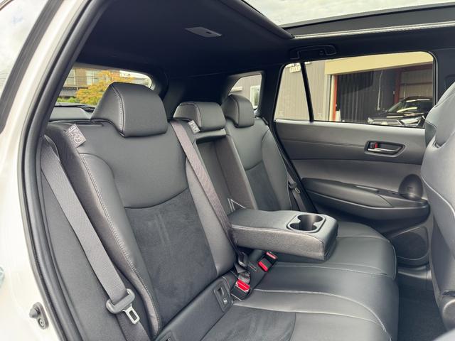 カローラクロス ＧＲスポーツ　【ＧＲスポーツ！専用ブレーキキャリパー！】ハンズフリーパワーバッグドア　パノラミックビューモニター　アドバンスドパーク　１０．５インチディスプレイオーディオ　専用ＧＲスポーツシート　専用アルミホイール（76枚目）