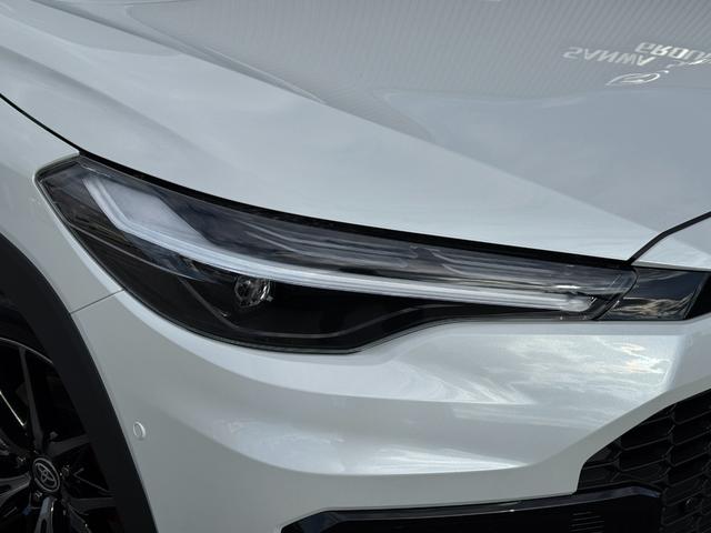 カローラクロス GRスポーツ 【専用ブレーキキャリパー!パノラマルーフ!】パノラミックビューモニター アダプティブハイビーム ハンズフリーパワーバッグドア LEDリアフォグランプ ナノイーX AC100V電源 10.5DA BSM(13枚目)