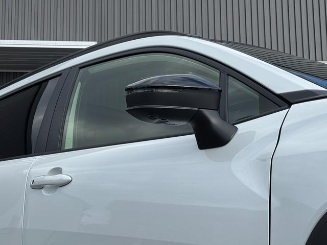 カローラクロス GRスポーツ 【専用ブレーキキャリパー!パノラマルーフ!】パノラミックビューモニター アダプティブハイビーム ハンズフリーパワーバッグドア LEDリアフォグランプ ナノイーX AC100V電源 10.5DA BSM(20枚目)