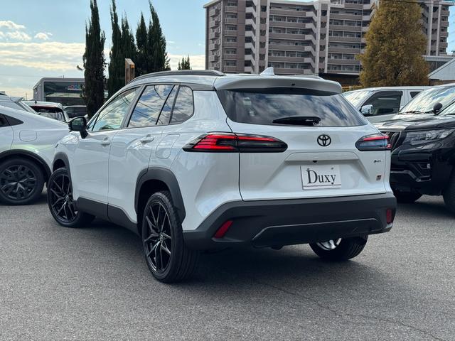 カローラクロス GRスポーツ 【専用ブレーキキャリパー!パノラマルーフ!】パノラミックビューモニター アダプティブハイビーム ハンズフリーパワーバッグドア LEDリアフォグランプ ナノイーX AC100V電源 10.5DA BSM(25枚目)