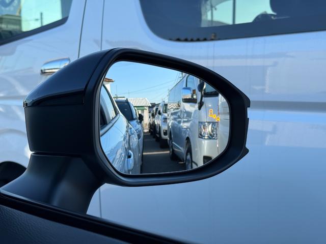 カローラクロス GRスポーツ 【専用ブレーキキャリパー!パノラマルーフ!】パノラミックビューモニター アダプティブハイビーム ハンズフリーパワーバッグドア LEDリアフォグランプ ナノイーX AC100V電源 10.5DA BSM(40枚目)