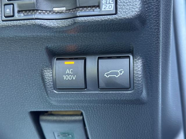 カローラクロス GRスポーツ 【専用ブレーキキャリパー!パノラマルーフ!】パノラミックビューモニター アダプティブハイビーム ハンズフリーパワーバッグドア LEDリアフォグランプ ナノイーX AC100V電源 10.5DA BSM(51枚目)