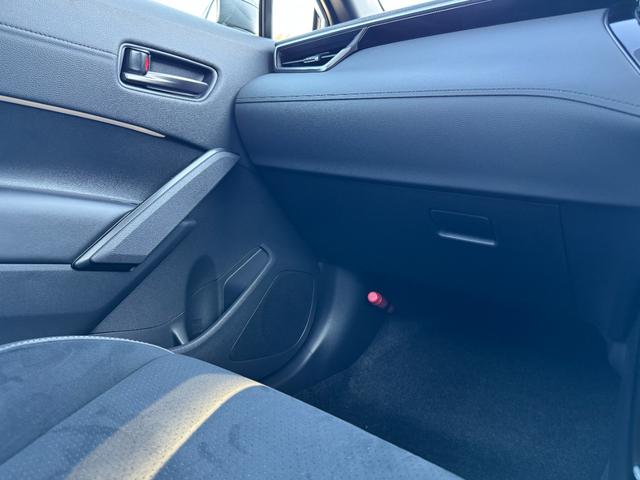 カローラクロス GRスポーツ 【専用ブレーキキャリパー!パノラマルーフ!】パノラミックビューモニター アダプティブハイビーム ハンズフリーパワーバッグドア LEDリアフォグランプ ナノイーX AC100V電源 10.5DA BSM(66枚目)