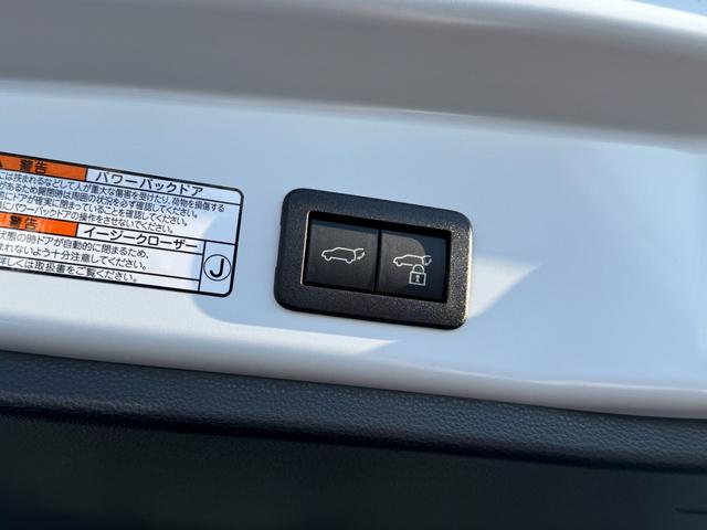 カローラクロス GRスポーツ 【専用ブレーキキャリパー!パノラマルーフ!】パノラミックビューモニター アダプティブハイビーム ハンズフリーパワーバッグドア LEDリアフォグランプ ナノイーX AC100V電源 10.5DA BSM(80枚目)