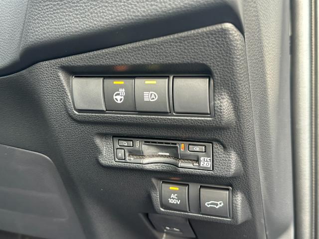 カローラクロス ハイブリッド Z 【登録済未使用車!パノラマルーフ!】パノラミックビューモニター! ブラインドスポットモニター アドバンストパーク 10.5インチディスプレイオーディオ ハンズフリーパワーバッグドア AC100V電源!(49枚目)