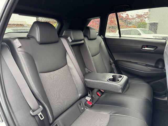 カローラクロス ハイブリッド Z 【モデリスタエアロ!!改モデル!!!】パノラミックビューモニター アドバンスドパーク ステアリングヒーター 置くだけ充電 ブラインドスポットモニター ETC2.0 10.5インチディスプレイオーディオ(74枚目)