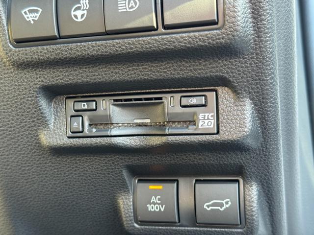 カローラクロス ハイブリッド Z 【パノラミックビューモニター!!パノラマルーフ!】ワイヤレス充電 アドバンスドパーク ハンドルヒーター AC100V パワーバッグドア 10.5インチディスプレイオーディオ ブラインドスポットモニター(48枚目)