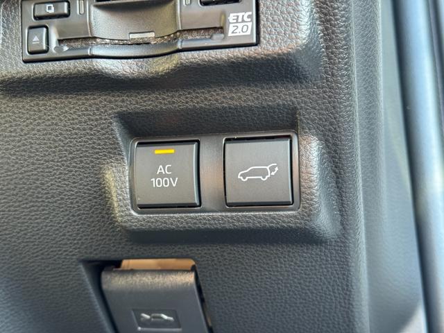 カローラクロス ハイブリッド Z 【パノラミックビューモニター!!パノラマルーフ!】ワイヤレス充電 アドバンスドパーク ハンドルヒーター AC100V パワーバッグドア 10.5インチディスプレイオーディオ ブラインドスポットモニター(49枚目)