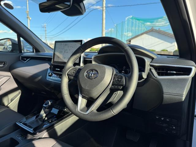 カローラクロス ハイブリッド Z 【パノラミックビューモニター!!パノラマルーフ!】ワイヤレス充電 アドバンスドパーク ハンドルヒーター AC100V パワーバッグドア 10.5インチディスプレイオーディオ ブラインドスポットモニター(71枚目)