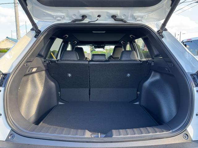 カローラクロス ハイブリッド Z 【パノラミックビューモニター!!パノラマルーフ!】ワイヤレス充電 アドバンスドパーク ハンドルヒーター AC100V パワーバッグドア 10.5インチディスプレイオーディオ ブラインドスポットモニター(76枚目)