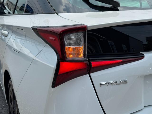 プリウス Sツーリングセレクション・ブラックエディション 【特別仕様車!ツートンカラー!!】純正8インチディスプレイオーディオ 両席シートヒーター ドラレコ前後 クルーズコントロール AC100Vコンセント トヨタセーフティセンス パノラミックビューモニター(28枚目)