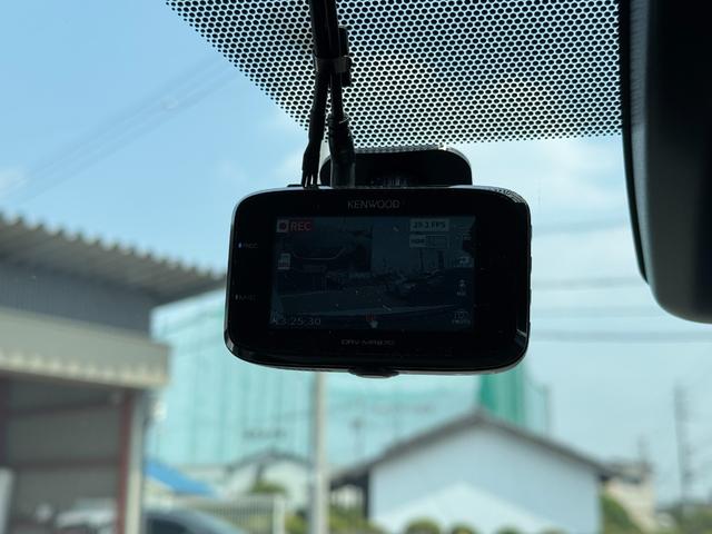 プリウス Sツーリングセレクション・ブラックエディション 【特別仕様車!ツートンカラー!!】純正8インチディスプレイオーディオ 両席シートヒーター ドラレコ前後 クルーズコントロール AC100Vコンセント トヨタセーフティセンス パノラミックビューモニター(65枚目)