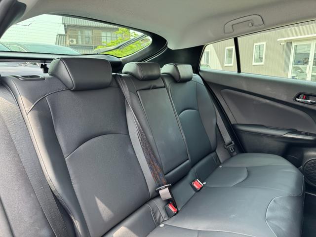 プリウス Sツーリングセレクション・ブラックエディション 【特別仕様車!ツートンカラー!!】純正8インチディスプレイオーディオ 両席シートヒーター ドラレコ前後 クルーズコントロール AC100Vコンセント トヨタセーフティセンス パノラミックビューモニター(70枚目)