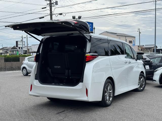 アルファードハイブリッド Z 【左右独立ムーンルーフ!13.2インチフリップダウンモニタ!】アドバンスドパーク 14インチディスプレイオーディオ 寒冷地仕様 スペアタイヤ ブラインドスポットモニター カラーヘッドアップディスプレイ(28枚目)