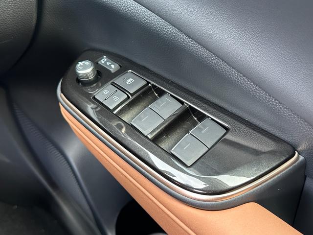 TOYOTA CROWN SPORT Z